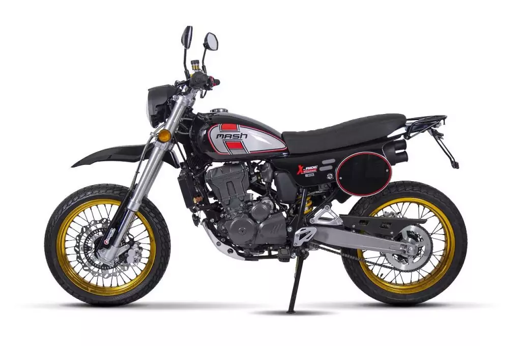 JLC-MOTO-125-X-RIDE-ECHAPPEMENT