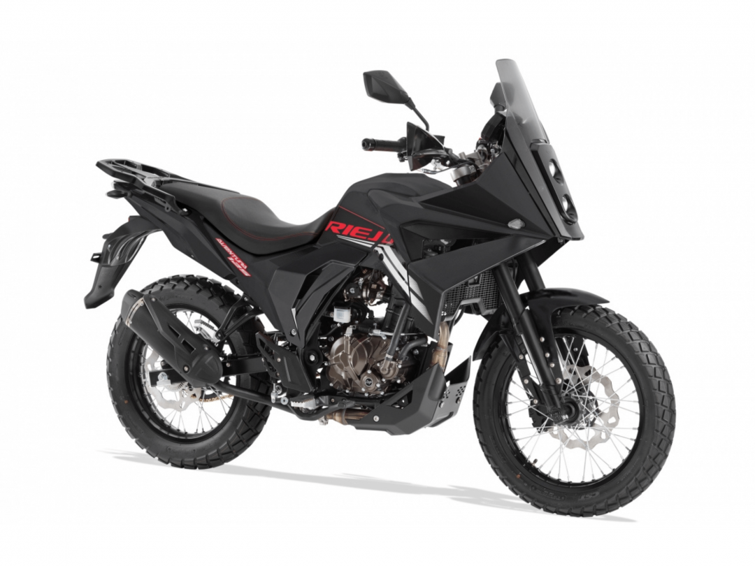JLC-MOTO-YVETOT-RIEJU-125-AVENTURA-PNEU