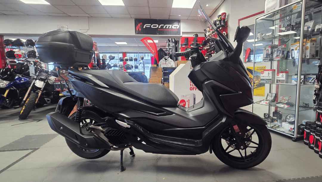 JLC-MOTO-FORZA-125-HONDA-YVETOT-OCCASION-BULLE