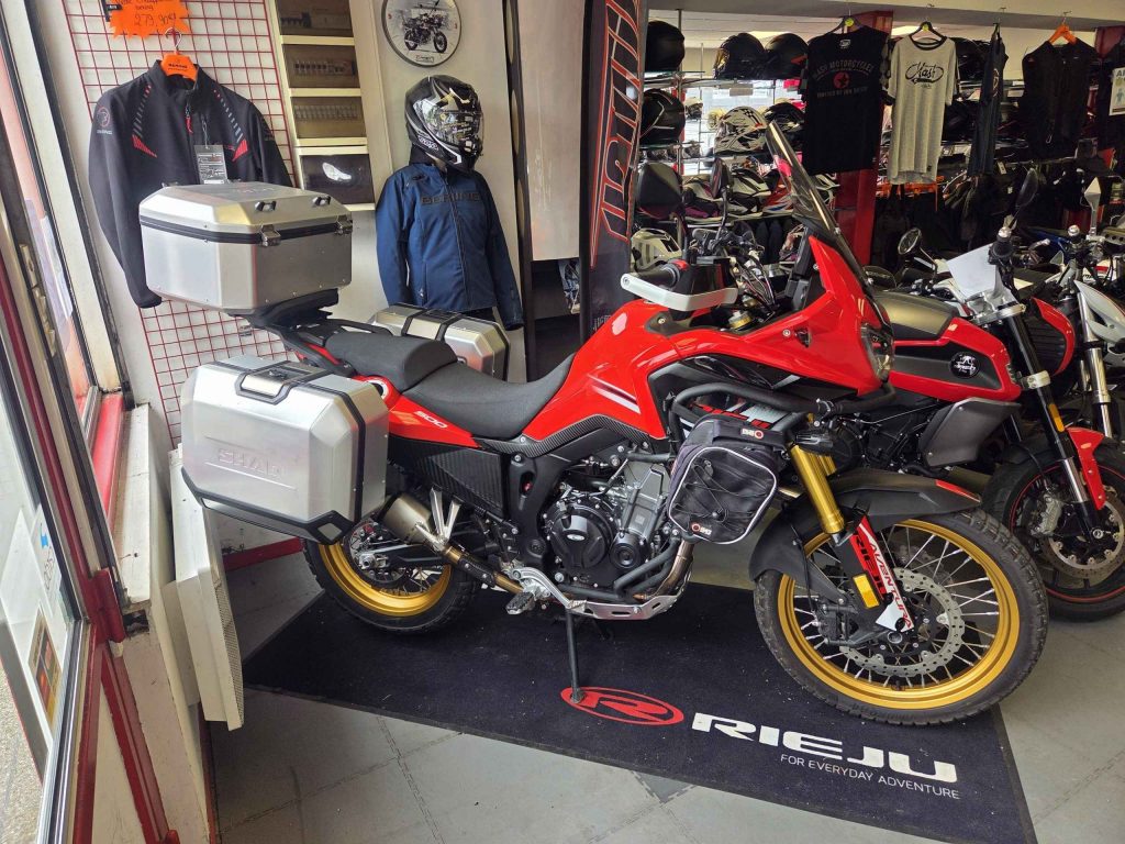 JLC-MOTO-RIEJU-500-AVENTURA-YVETOT-TRAIL-ADVENTURE-BEQUILLE