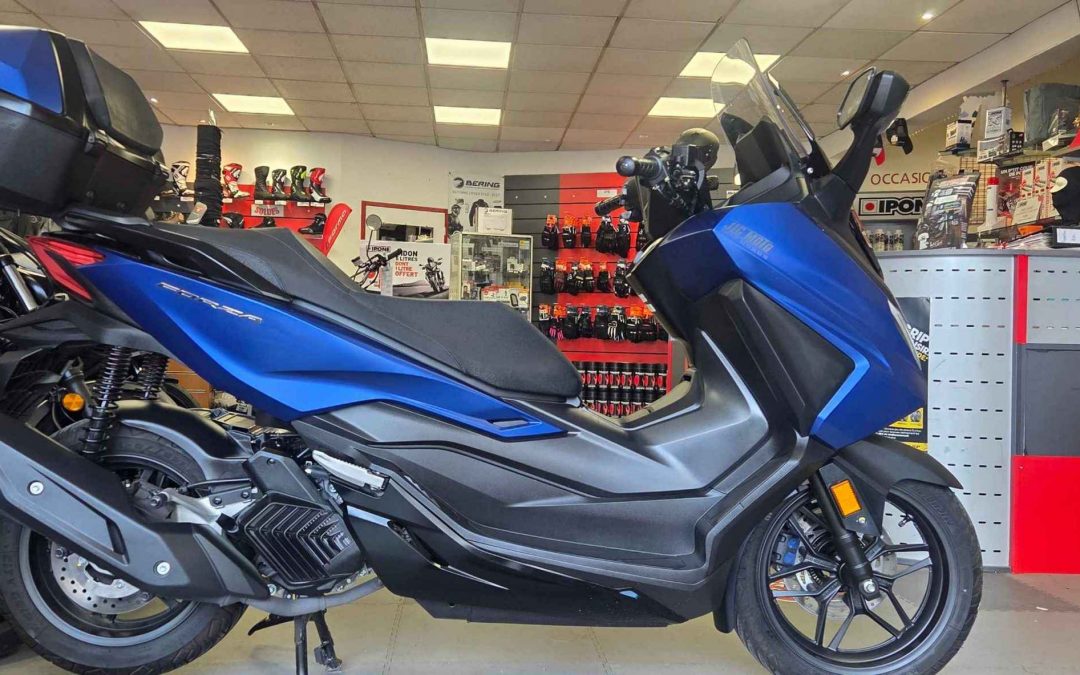 2023 HONDA 125 FORZA SMART TOP BOX – 4990 €