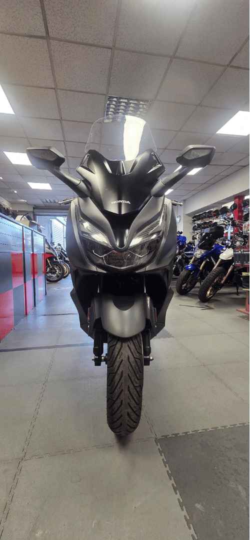 JLC-MOTO-FORZA-125-HONDA-YVETOT-OCCASION-PHARE