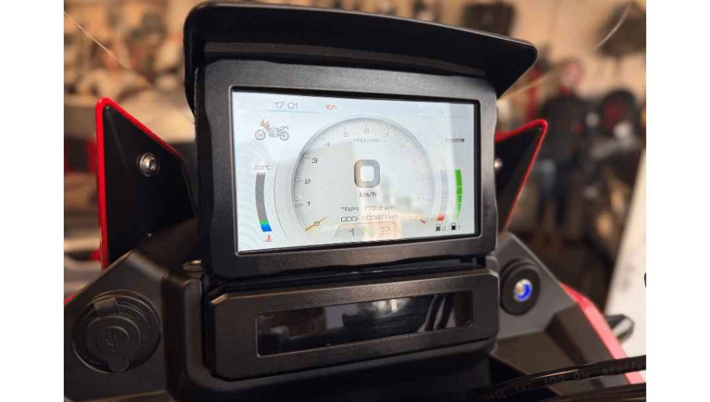 JLC-MOTO-RIEJU-500-AVENTURA-YVETOT-TRAIL-ADVENTURE-COMPTEUR
