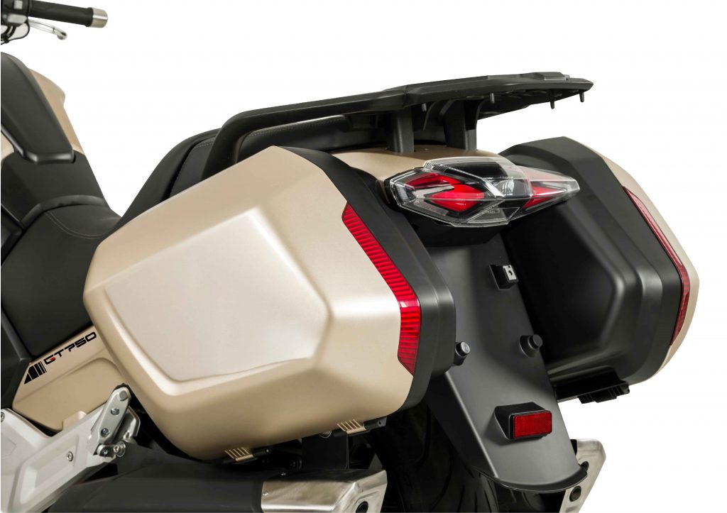 JLC-MOTO-MASH-GT-750-ROUTIERE-NOUVEAUTE-YVETOT-GARAGE-FEU