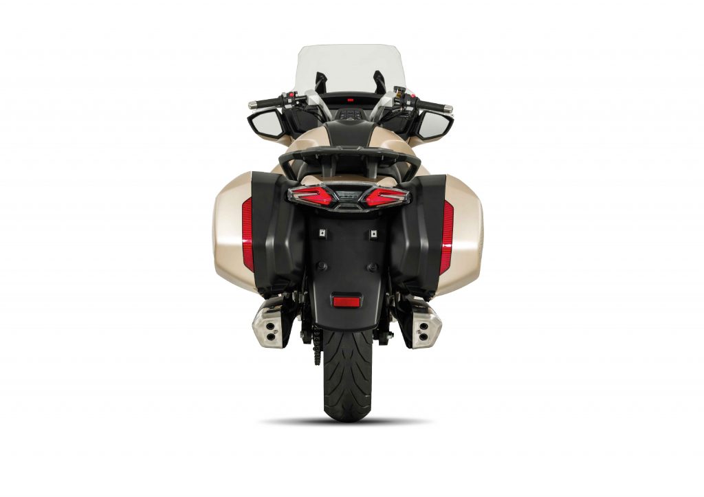 JLC-MOTO-MASH-GT-750-ROUTIERE-NOUVEAUTE-YVETOT-GARAGE-VIDANGE