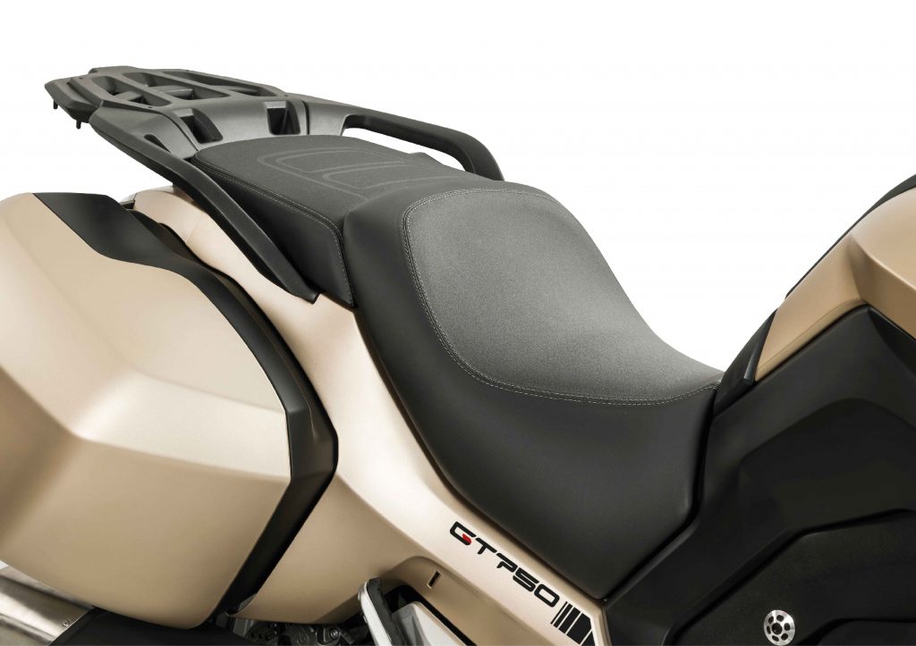 JLC-MOTO-MASH-GT-750-ROUTIERE-NOUVEAUTE-YVETOT-GARAGE-SELLE