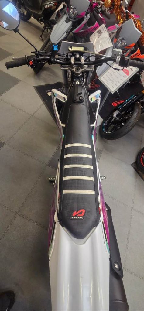 JLC-MOTO-OCCASION-RIEJU-MRT-50-YVETOT-50CC-SELLE