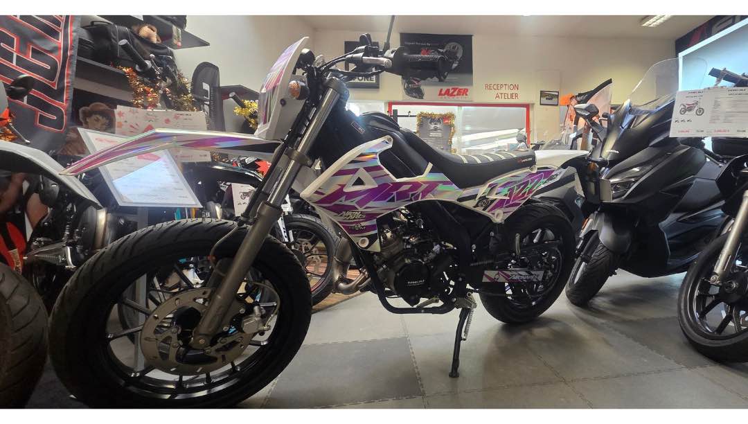 JLC-MOTO-OCCASION-RIEJU-MRT-50-YVETOT-50CC-BEQUILLE