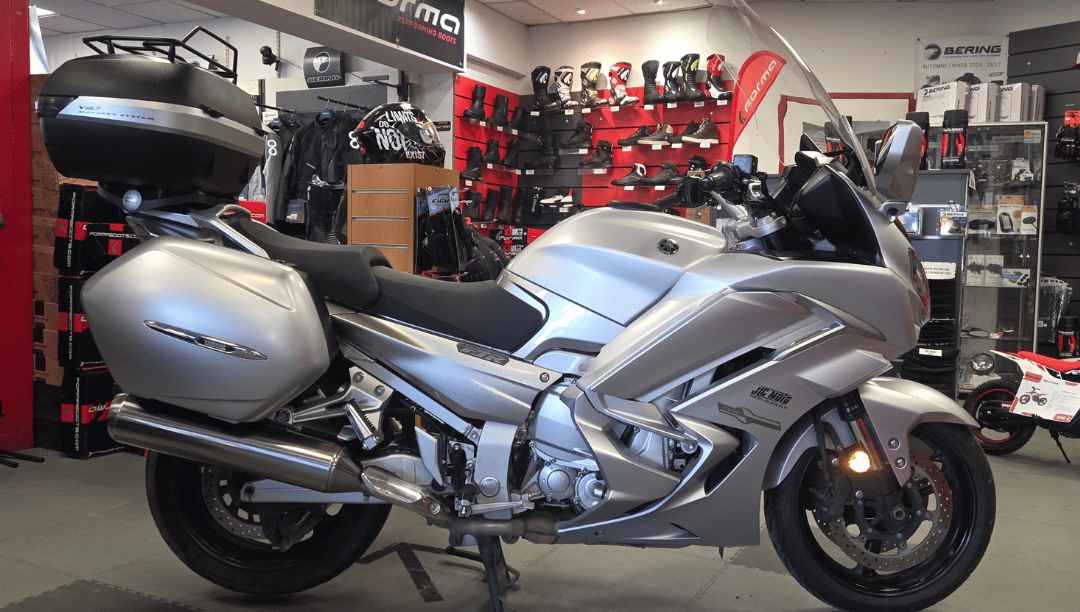 JLC-MOTO-YAMAHA-1300-FJR-ROUTIERE-YVETOT-ENTRETIEN-OCCASION-LEHAVRE-PNEUS