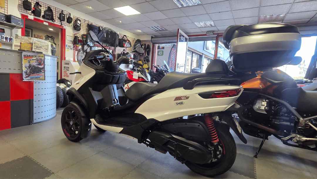 JLC-MOTO-OCCASION-PIAGGIO-MP3-350-YVETOT-GARAGE-TOPCASE-ENTRETIEN