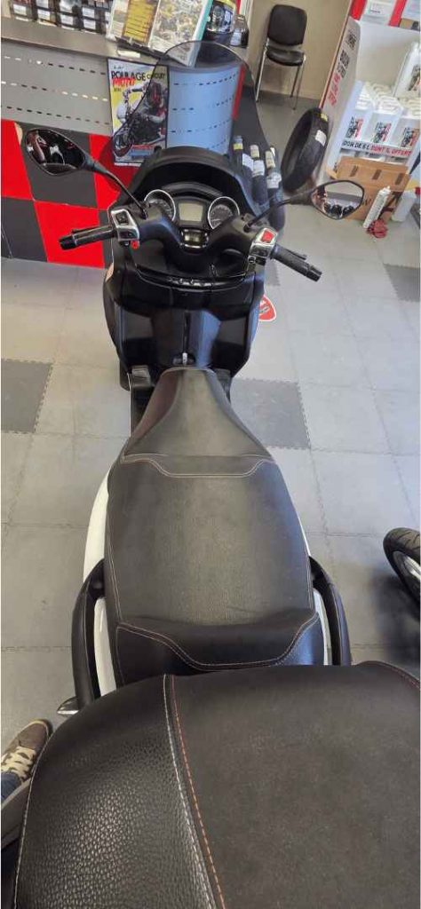 JLC-MOTO-OCCASION-PIAGGIO-MP3-350-YVETOT-GARAGE-VIDANGE