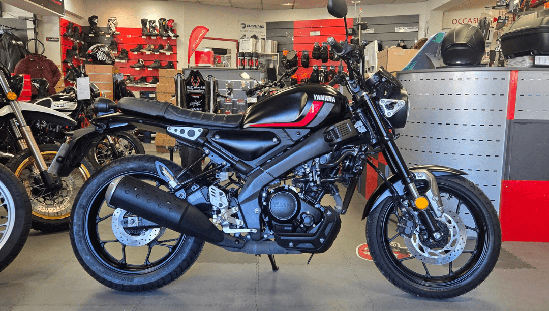 JLC-MOTO-125-YAMAHA-XSR-OCCASION-YVETOT-BARENTIN-ENTRETIEN-ROUE