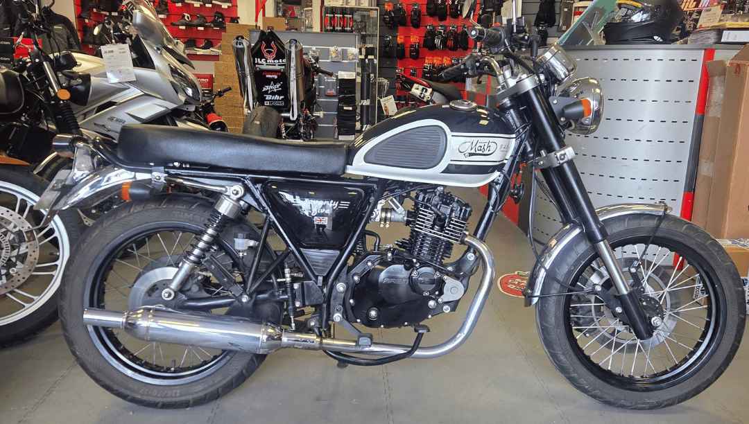 JLC-MOTO-YVETOT-OCCASION-MASH-ENTRETIEN-125CC-125-SEVENTY-FIVE-DOUDEVILLE-CHAINE