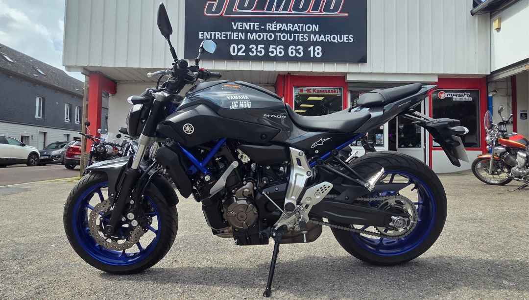 JLC-MOTO-YAMAHA-ROADSTER-MT-07-2014-YVETOT-GARAGE-ENTRETIEN-PNEU