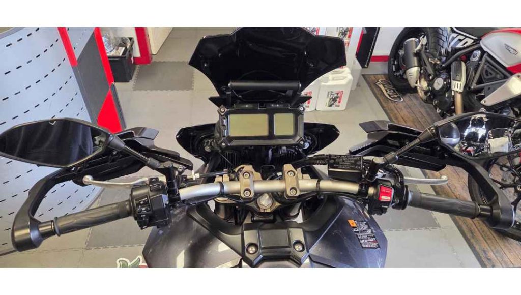 JLC-MOTO-YVETOT-OCCASION-DEPOT-VENTE-GARAGE-ENTRETIEN-YAMAHA-TRACER-900-DOUDEVILLE-GUIDON-RETROVISEUR