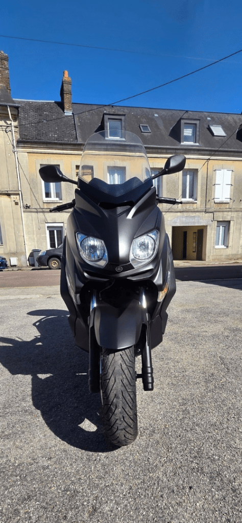 JLC-MOTO-YAMAHA-125-X-MAX-GARAGE-YVETOT-TOP-CASE-BULLE