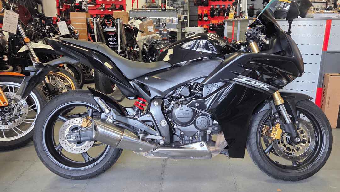 JLC-MOTO-HONDA-OCCASION-YVETOT-GARAGE-CBR600F-ECHAPPEMENT