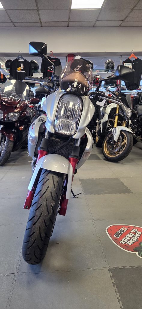 JLC-MOTO-KAWASAKI-ER-6-DEPOT-VENTE-YVETOT-GARAGE-PHARE