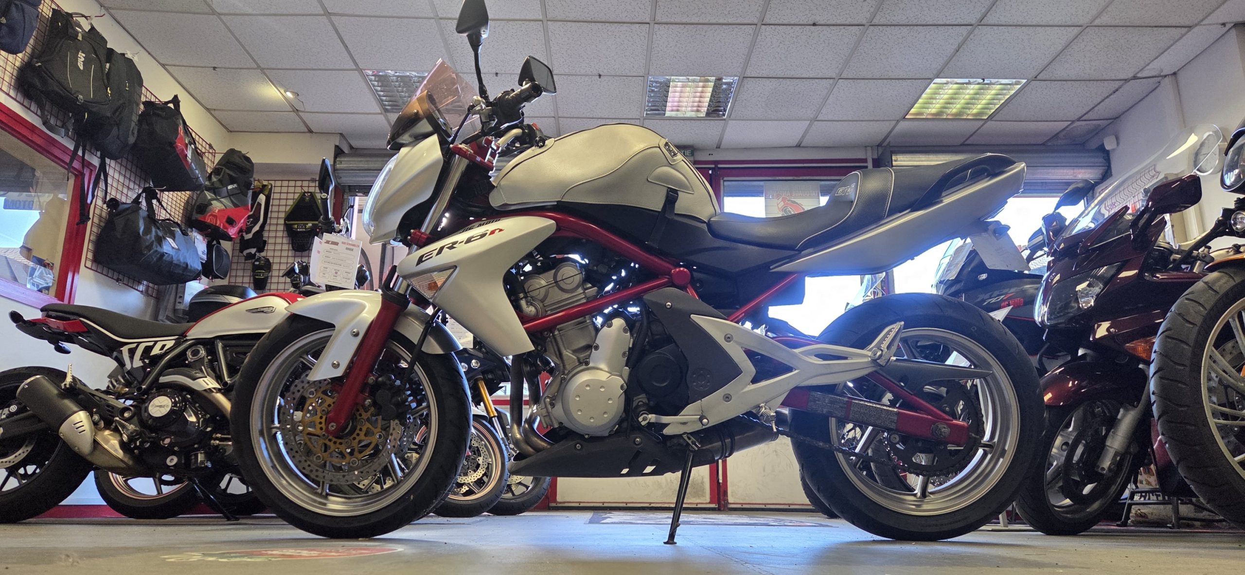 JLC-MOTO-KAWASAKI-ER-6-DEPOT-VENTE-YVETOT-GARAGE-CHAINE