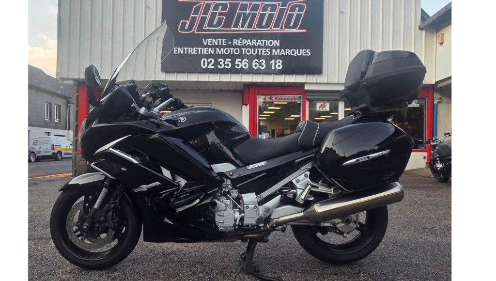 JLC-MOTO-YAMAHA-FJR1300-ROUTIERE-GARAGE-OCCASION-ECHAPPEMENT