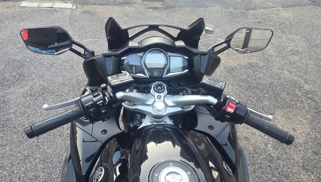 JLC-MOTO-YAMAHA-FJR1300-ROUTIERE-GARAGE-OCCASION-GUIDON