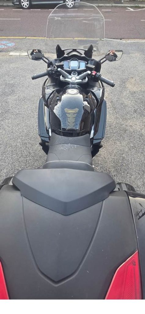 JLC-MOTO-YAMAHA-FJR1300-ROUTIERE-GARAGE-OCCASION-TOP-CASE