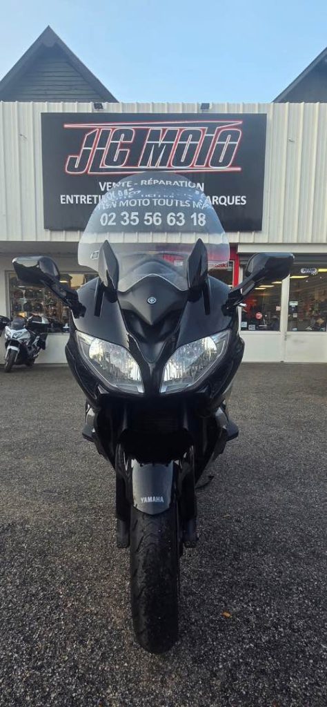 JLC-MOTO-YAMAHA-FJR1300-ROUTIERE-GARAGE-OCCASION-PNEU