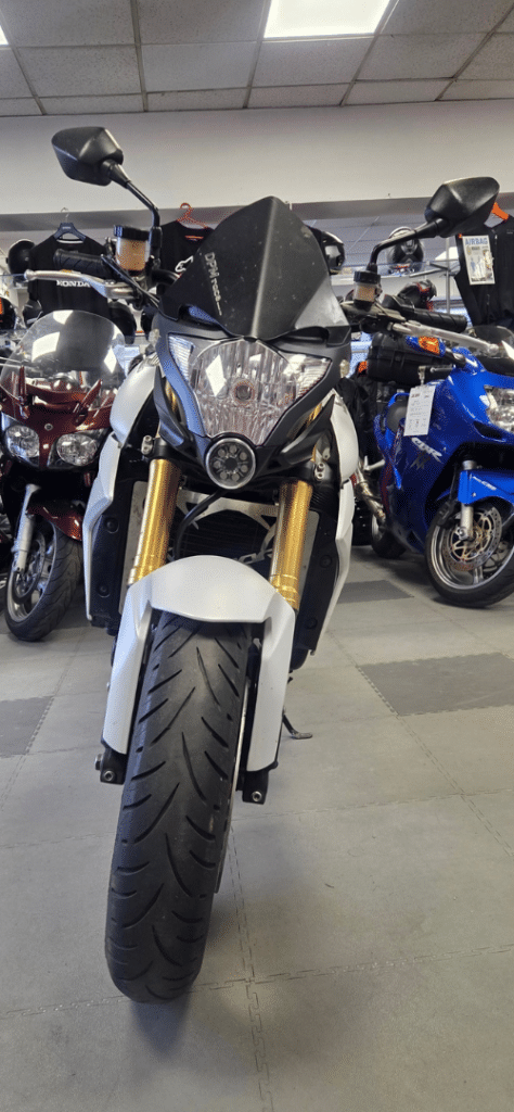 JLC-MOTO-HONDA-OCCASION-CB1000R-YVETOT-ROADSTER-PHARE-ENTRETIEN