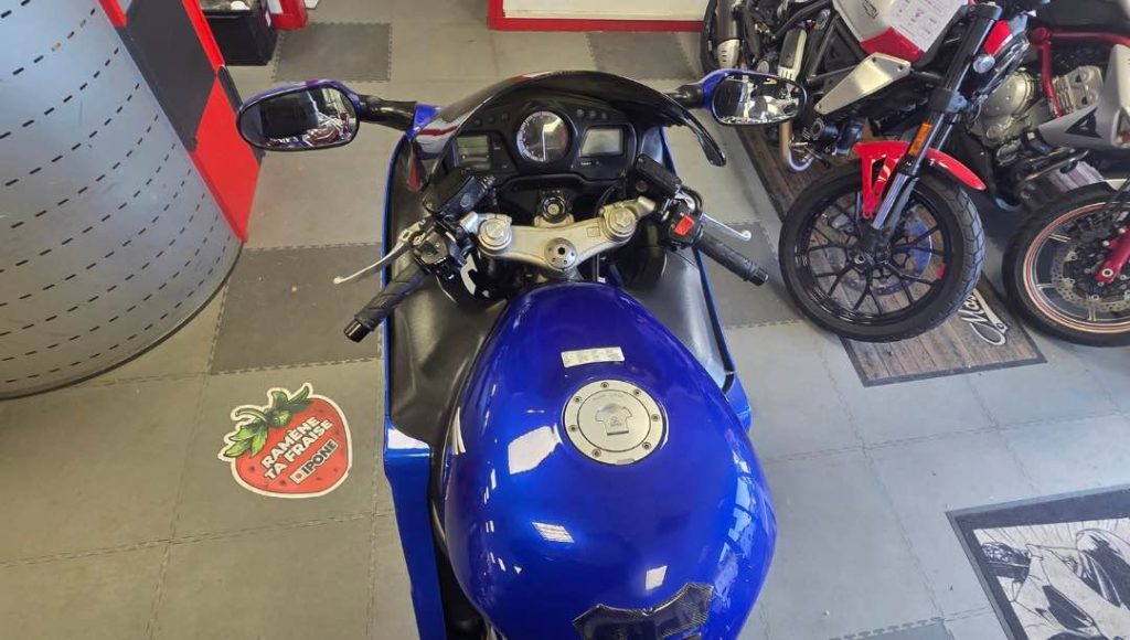 JLC-MOTO-HONDA-OCCASION-CBR1100XX-YVETOT-GARAGE-RESERVOIR-REPARATION